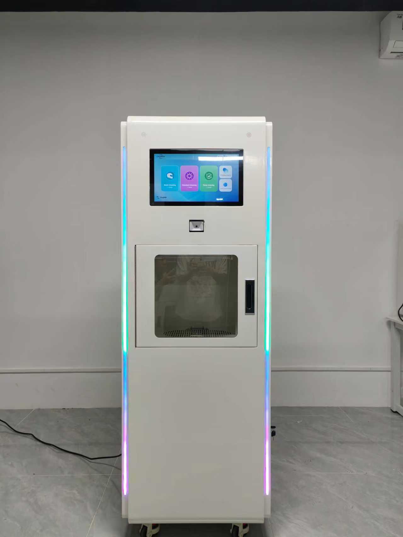 Estação Automática de Higienização de Capacetes